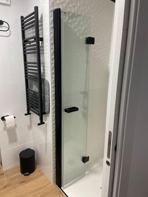 Leonmisol Lägenhet Exteriör bild